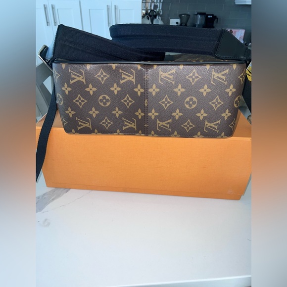 Louis Vuitton Josh Backpack Monogram Macassar - Picture 7 of 8